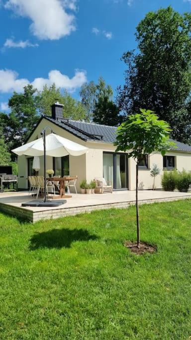 Haus Am Waldrand Und In Seenaehe Lehnin Exterior foto