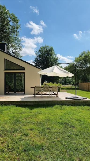 Haus Am Waldrand Und In Seenaehe Lehnin Exterior foto